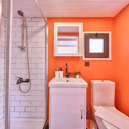 Tineville Villa *